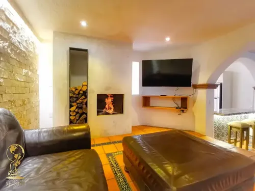 sala-la_sala_de_estar_con_un_smart_tv